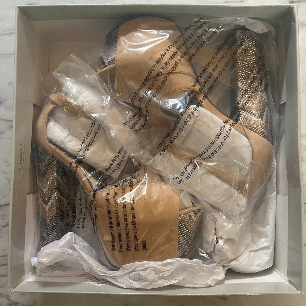 New Jessica Simpson Size 7 Nude